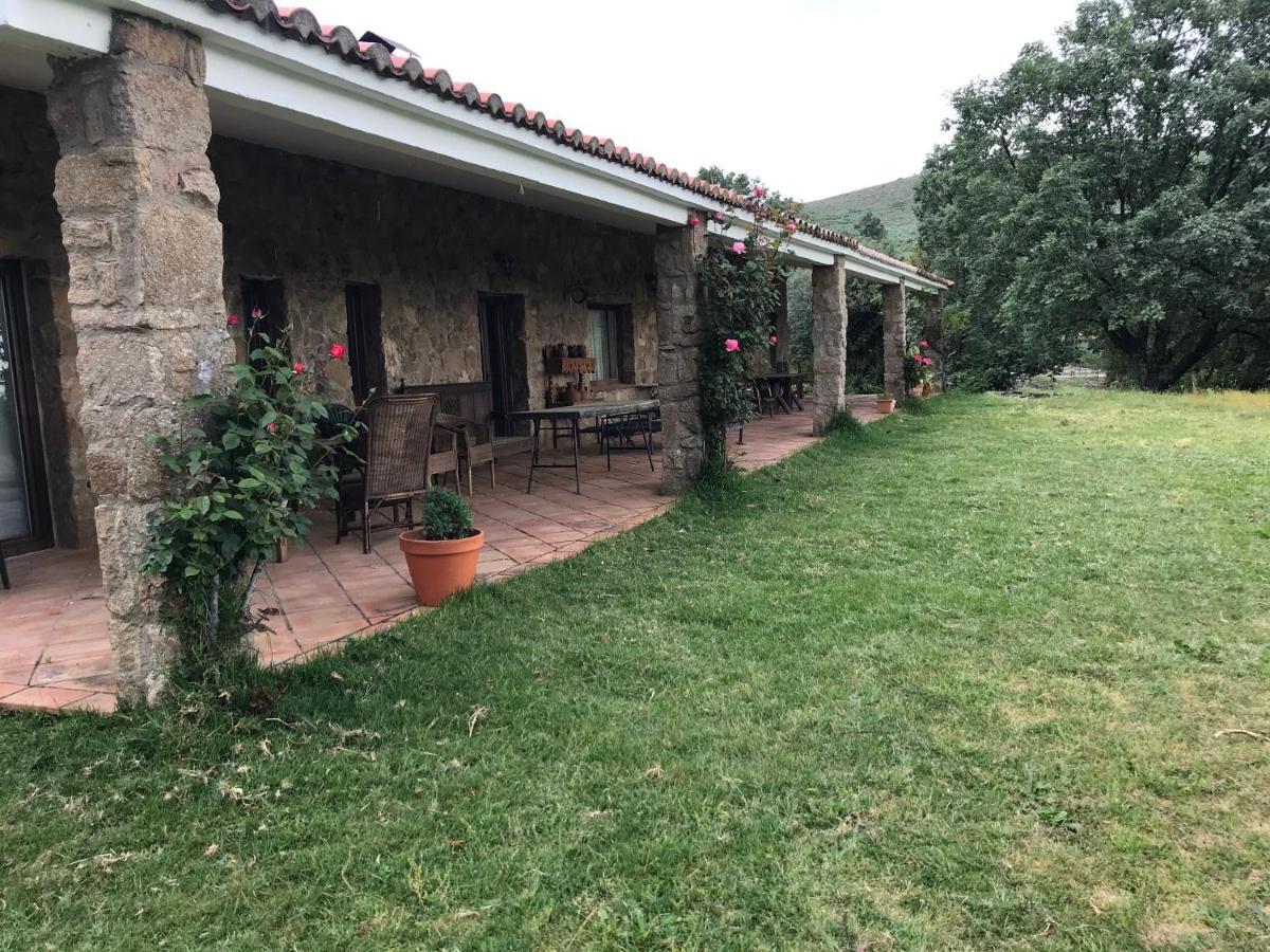 Casa Rural Los Robles 阿塞沃 外观 照片