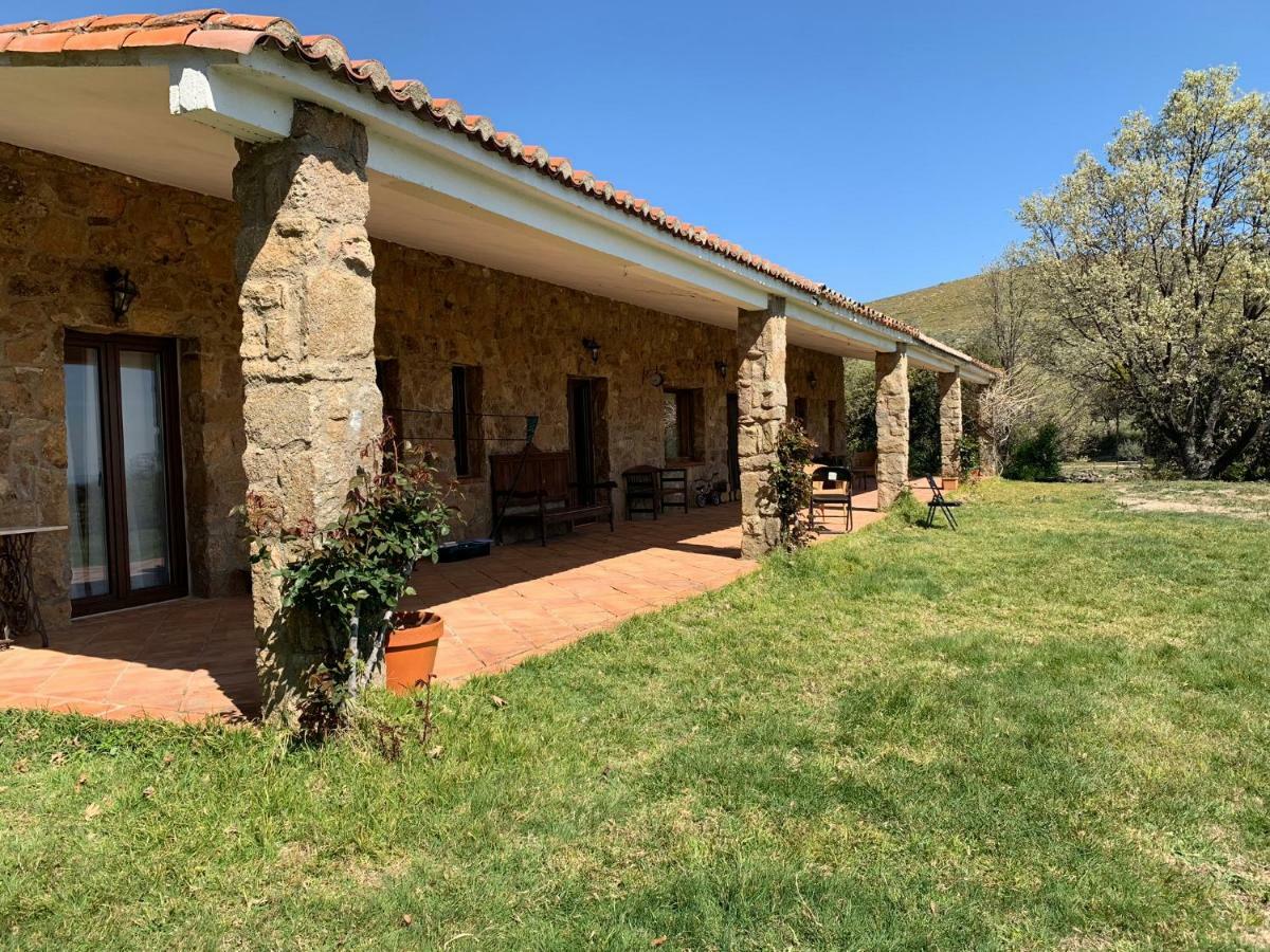Casa Rural Los Robles 阿塞沃 外观 照片
